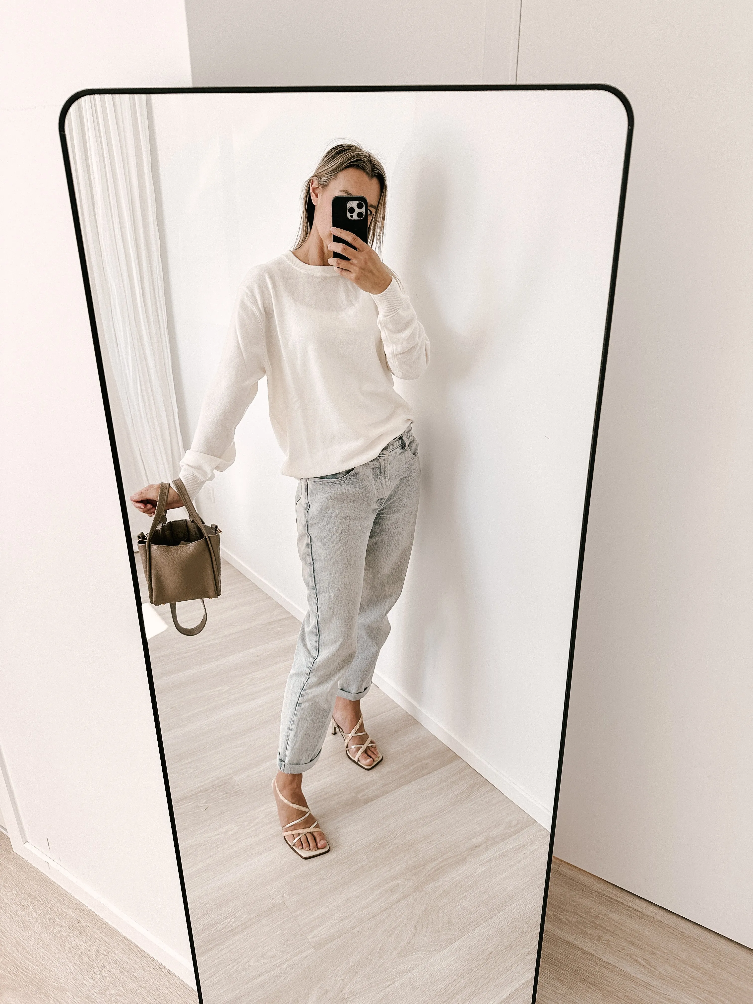 Boyfriend Pure Cashmere Crew Coconut