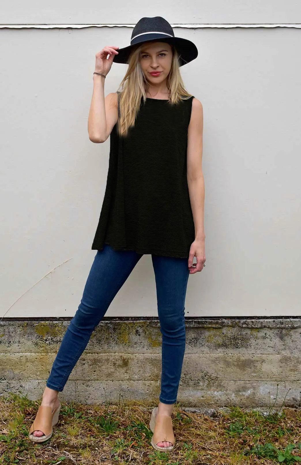Flutter Top - Sleeveless