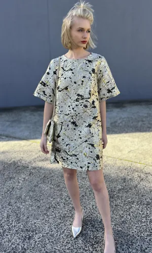 hoss Dramatic Gold/Black Shift Dress