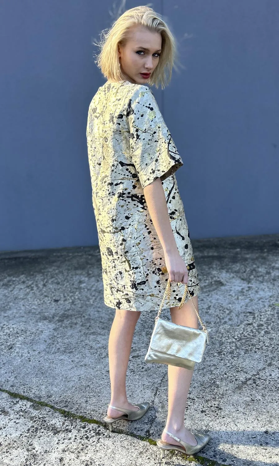 hoss Dramatic Gold/Black Shift Dress